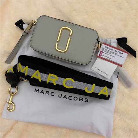 marc jacobs camera bag fake|marc jacobs snapshot bag beige.